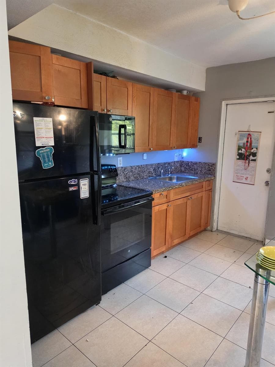5926 TAFT Street, Hollywood, FL 33021 photo 2