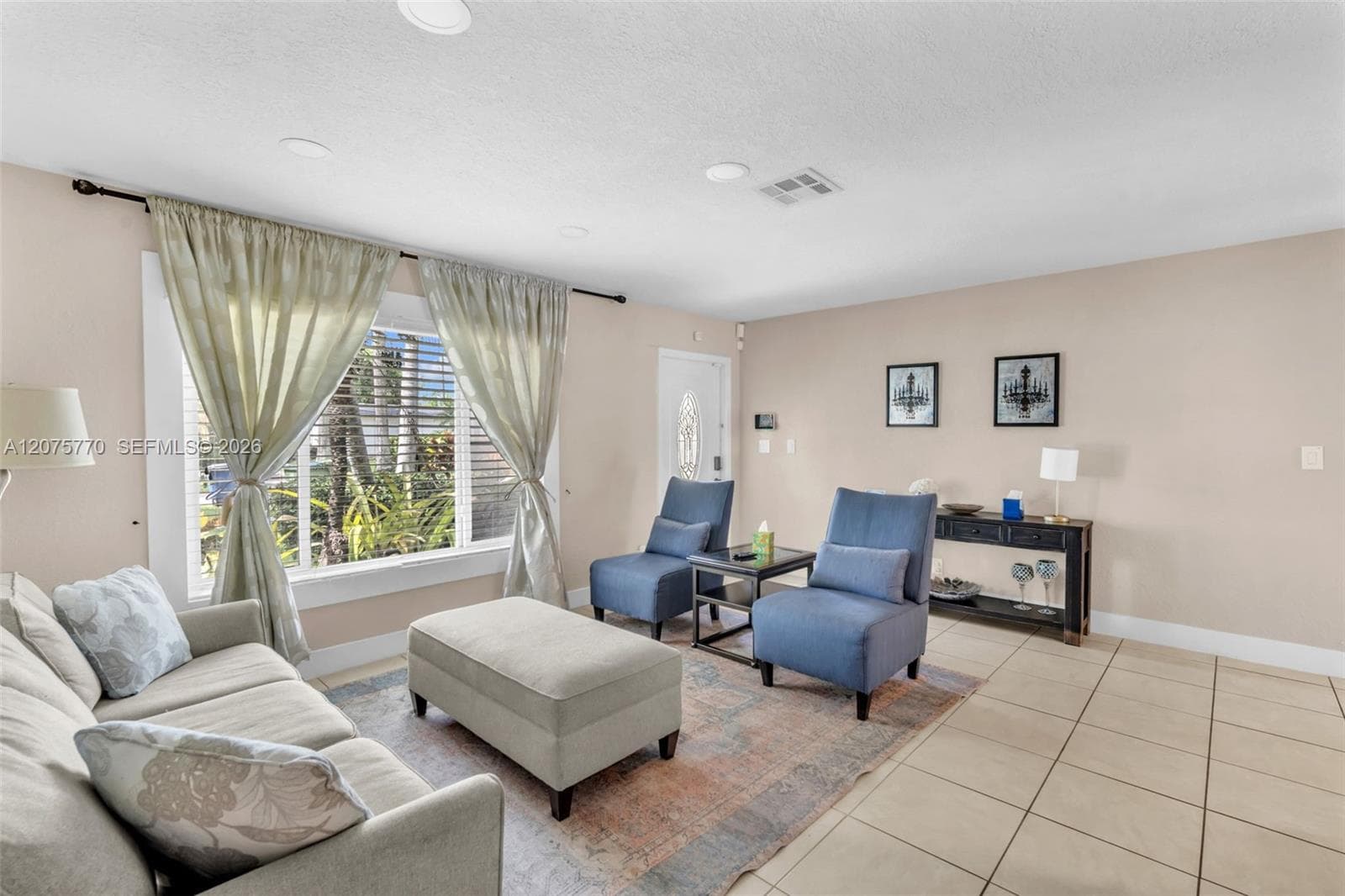 907 NE 5th St, Hallandale Beach, FL 33009 photo 5
