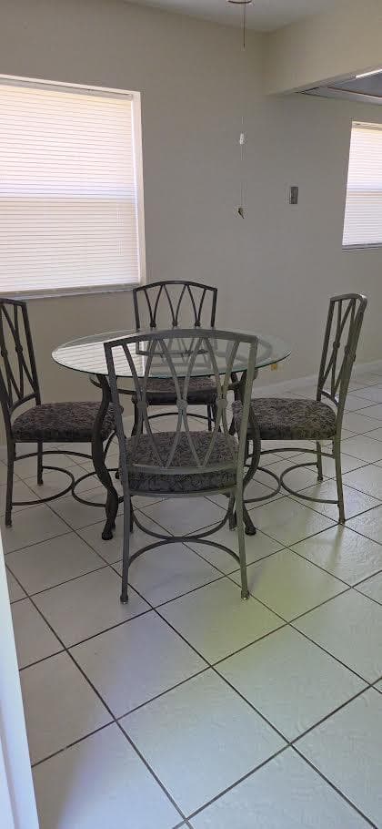 444 Saxony J, Delray Beach, FL 33446 photo 2