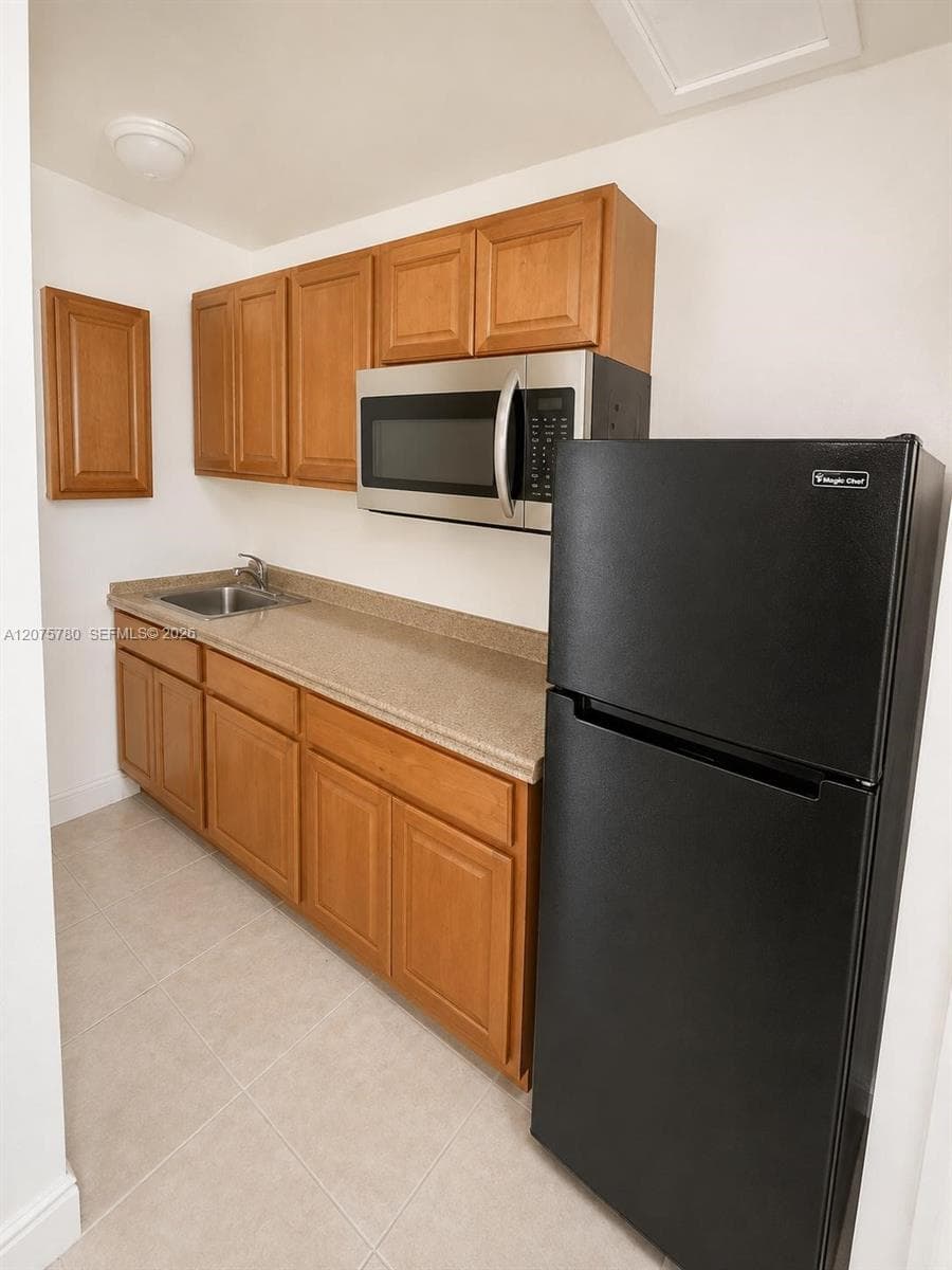 633 Mokena Dr # 1, Miami Springs, FL 33166 photo 3