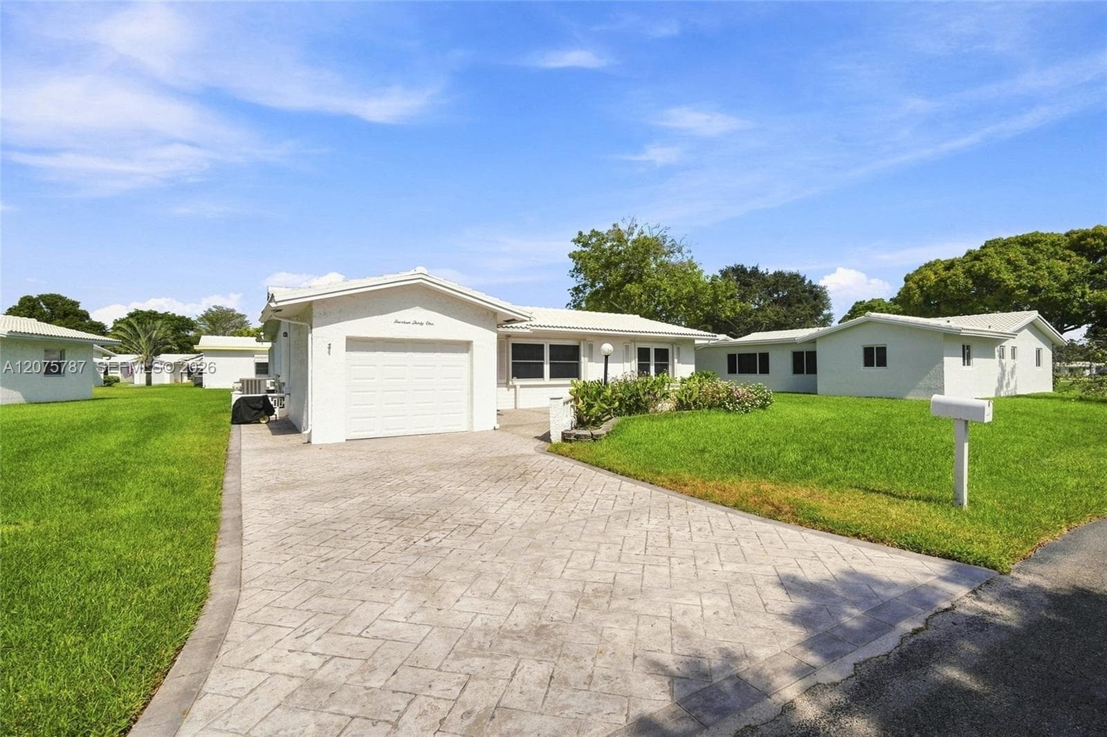 1431 NW 85th Way, Plantation, FL 33322 photo 2