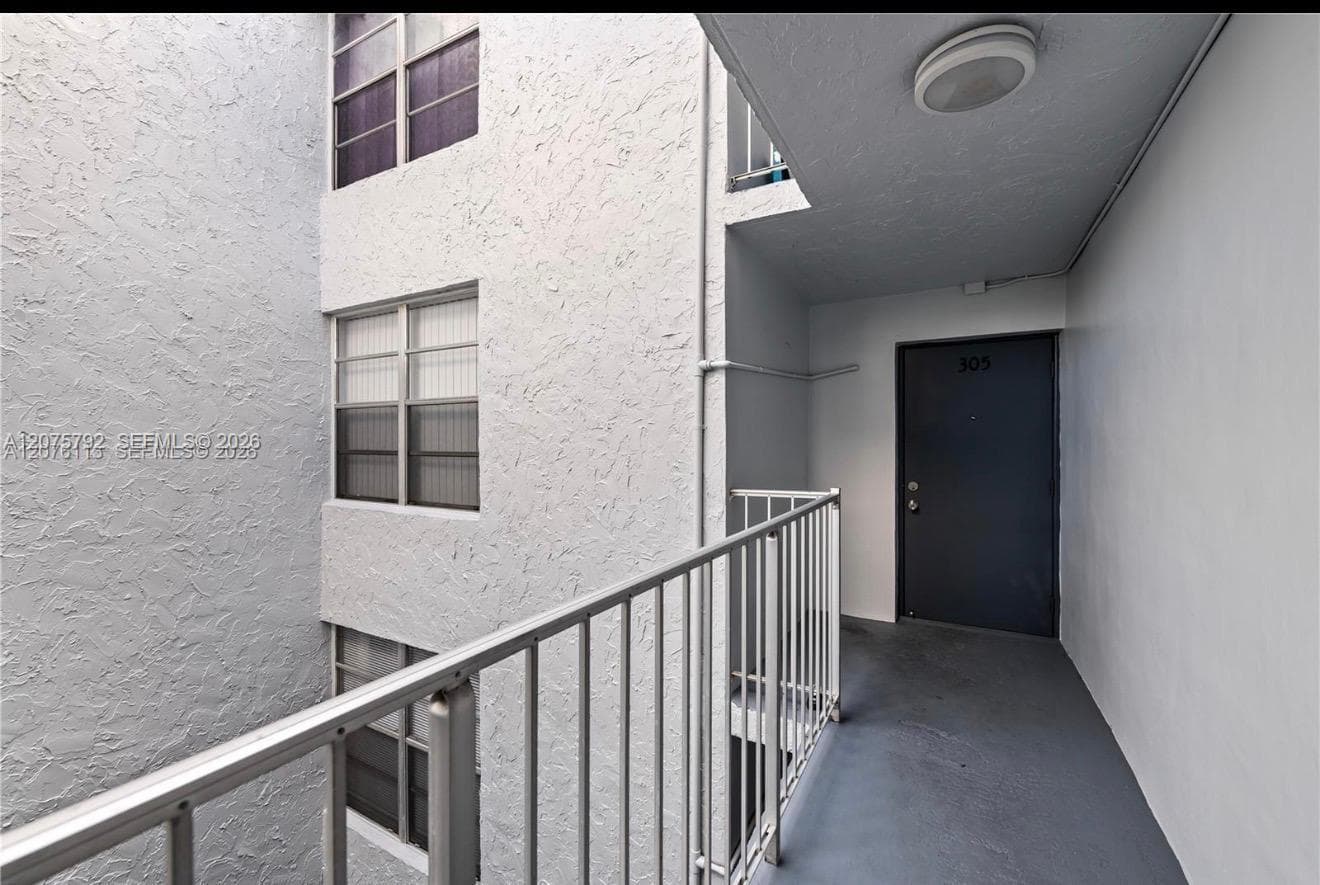 9400 Live Oak Pl # 205, Davie, FL 33324 photo 2