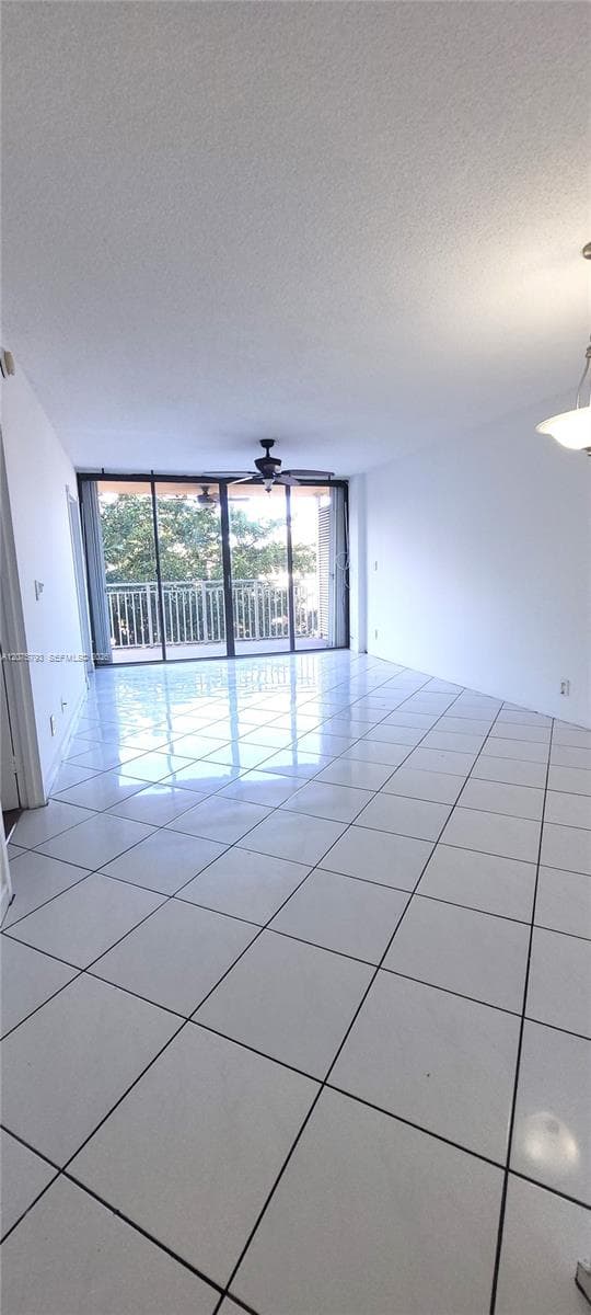 2450 NE 135th St # 206, North Miami, FL 33181 photo 2