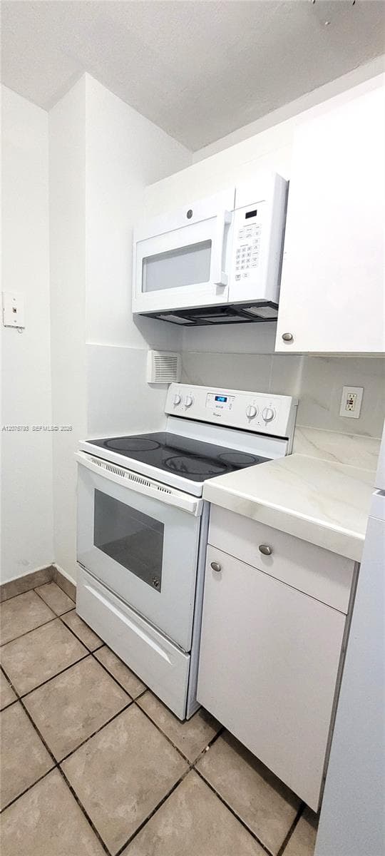 2450 NE 135th St # 206, North Miami, FL 33181 photo 5