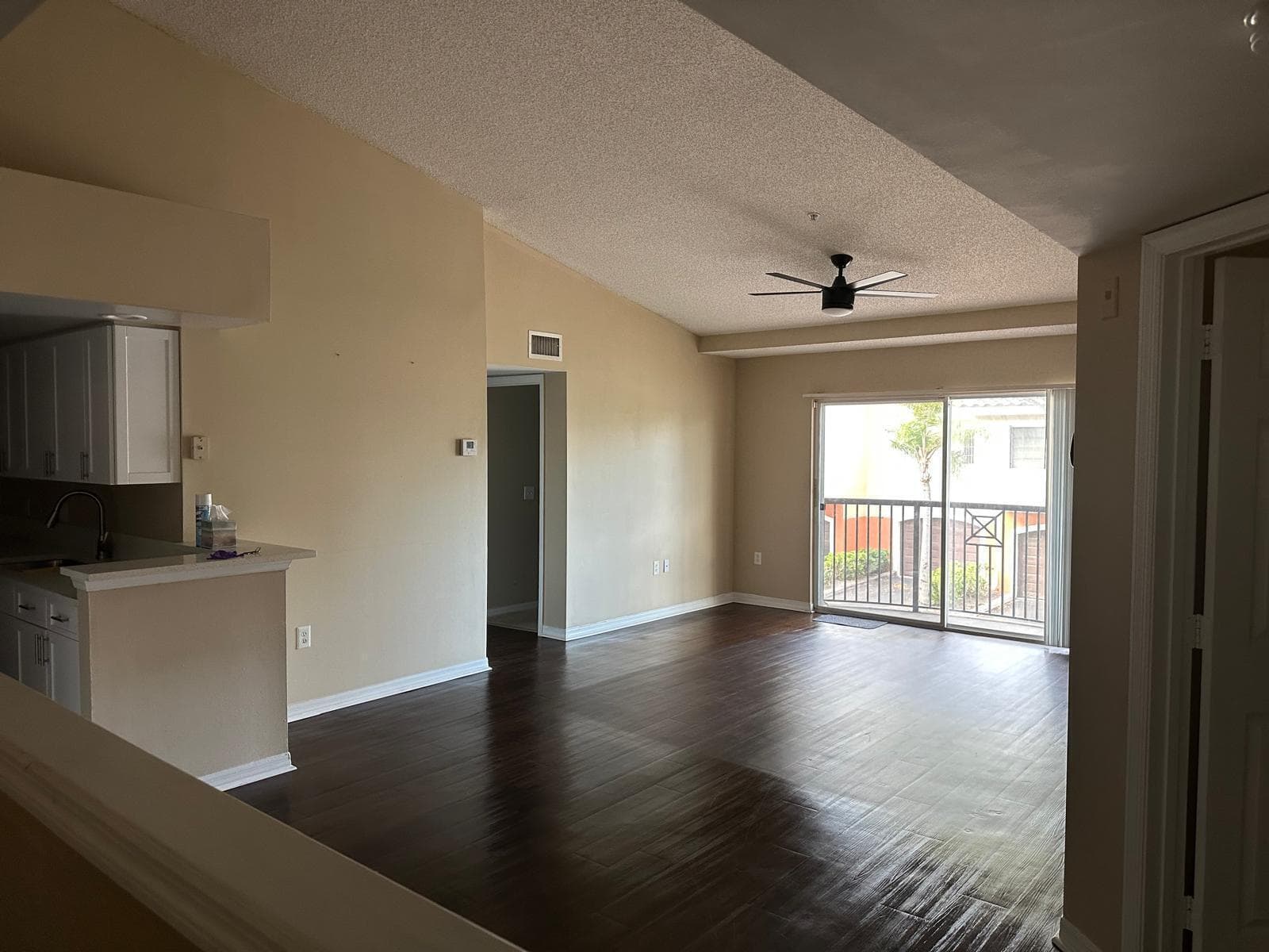4197 N HAVERHILL Road # 215, West Palm Beach, FL 33417 photo 4