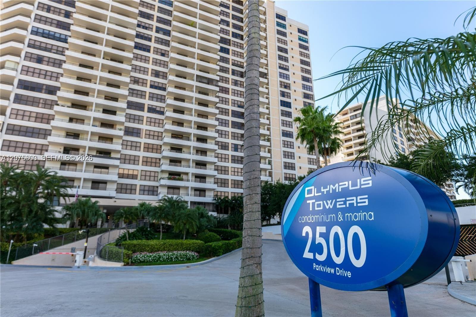 2500 Parkview Dr # 2317, Hallandale Beach, FL 33009