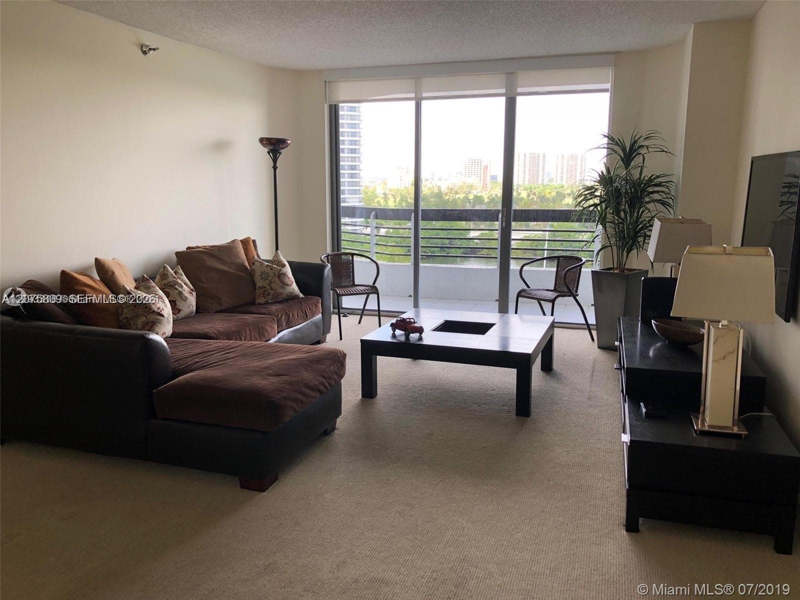 3530 Mystic Pointe Dr # 1008, Aventura, FL 33180 photo 4