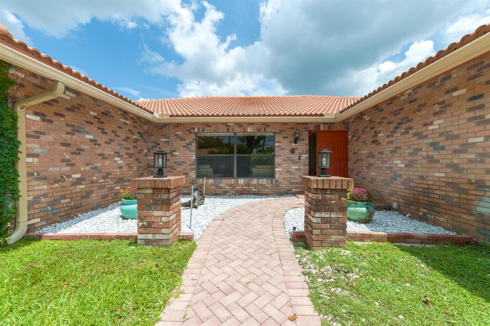 8501 NW 80 Street, Tamarac, FL 33321 photo 4