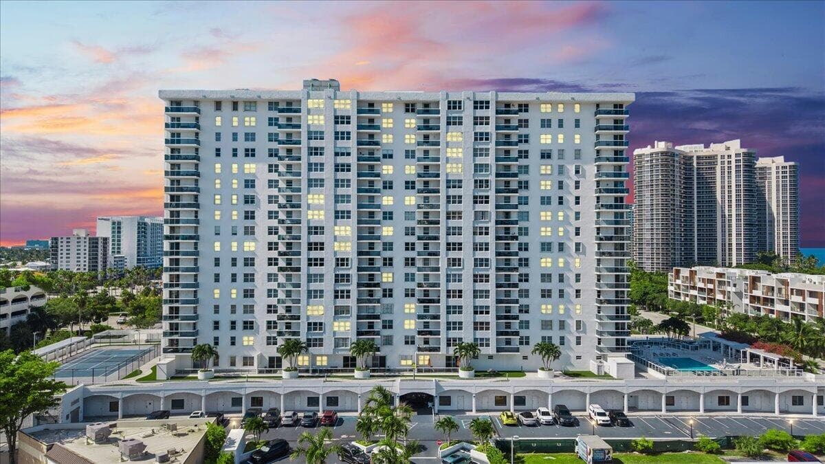 3015 N OCEAN Boulevard # 18L, Fort Lauderdale, FL 33308 photo 3