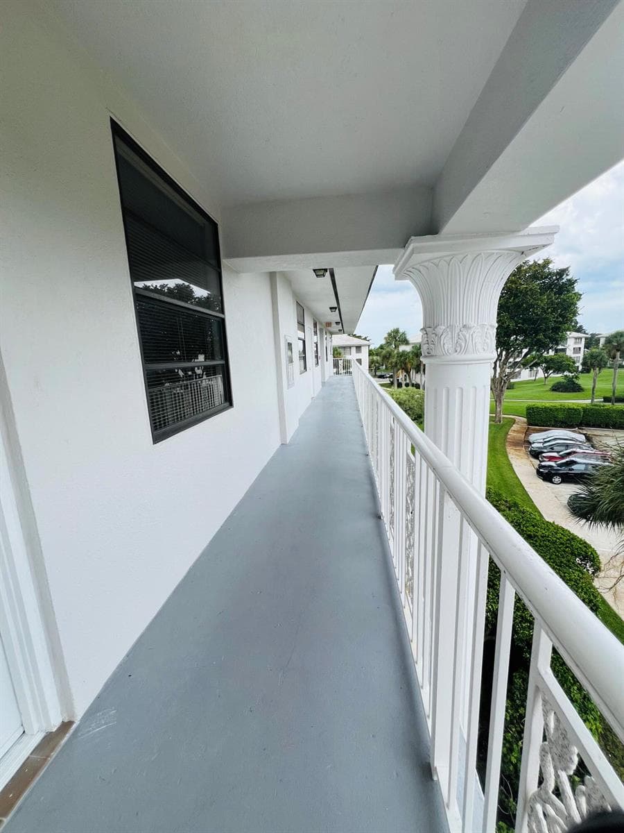 3635 Whitehall Drive # 404, West Palm Beach, FL 33401 photo 3