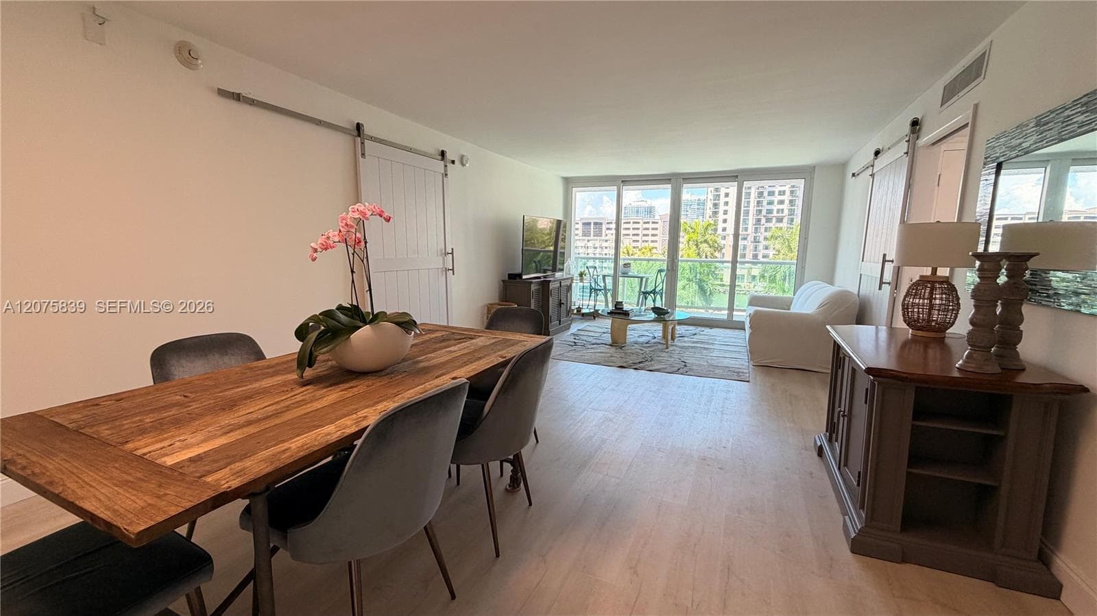 100 Bayview Dr # 431, Sunny Isles Beach, FL 33160 photo 2