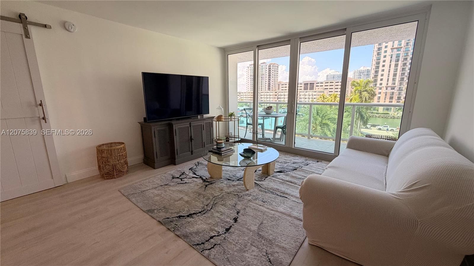 100 Bayview Dr # 431, Sunny Isles Beach, FL 33160 photo 5