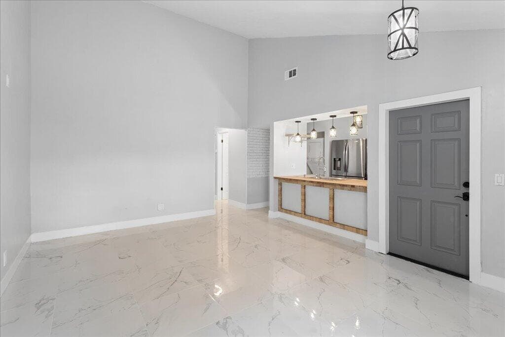 2062 SW 82ND Avenue, Davie, FL 33324 photo 2