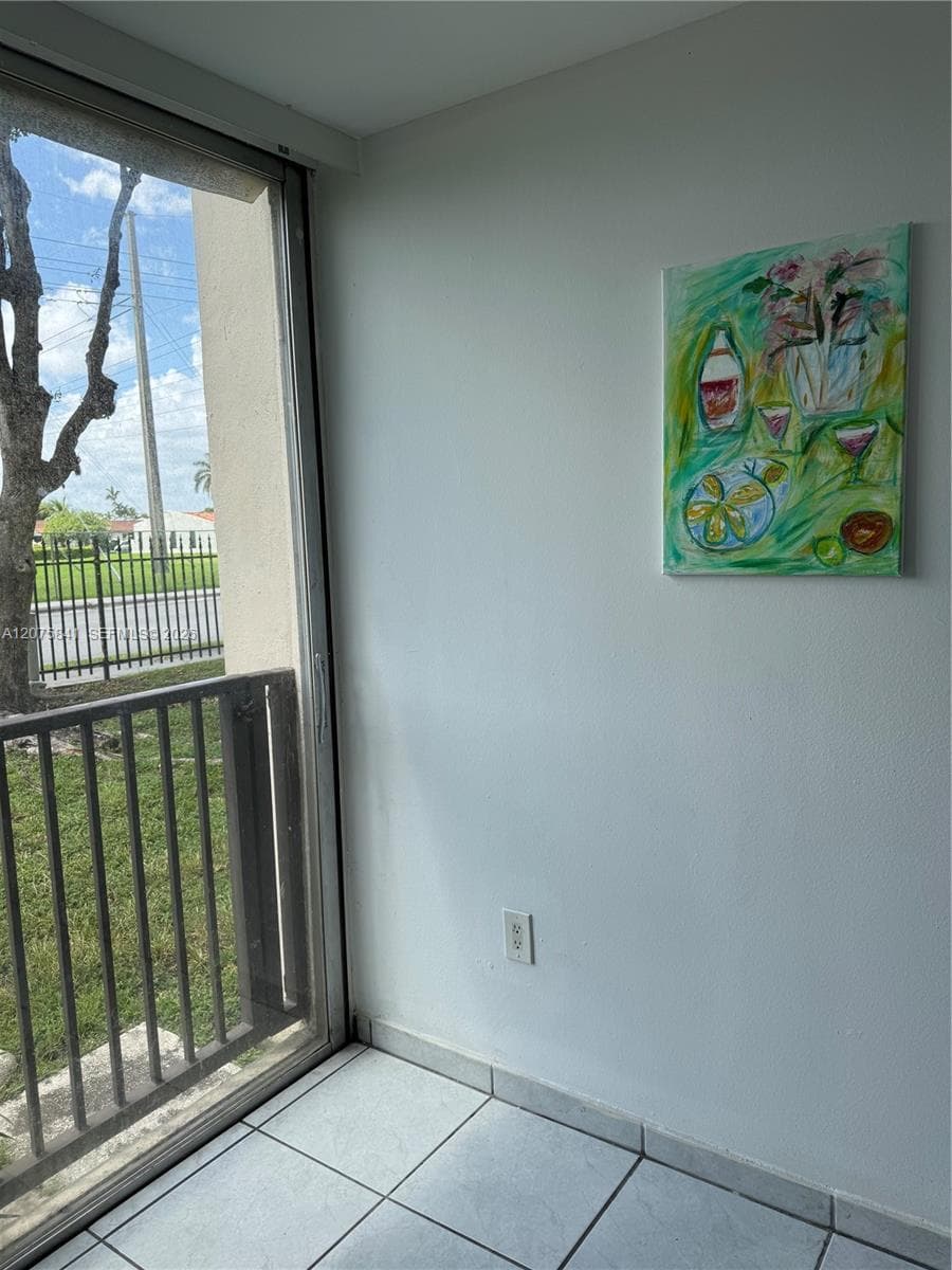 9401 SW 4th St # 103, Miami, FL 33174 photo 4