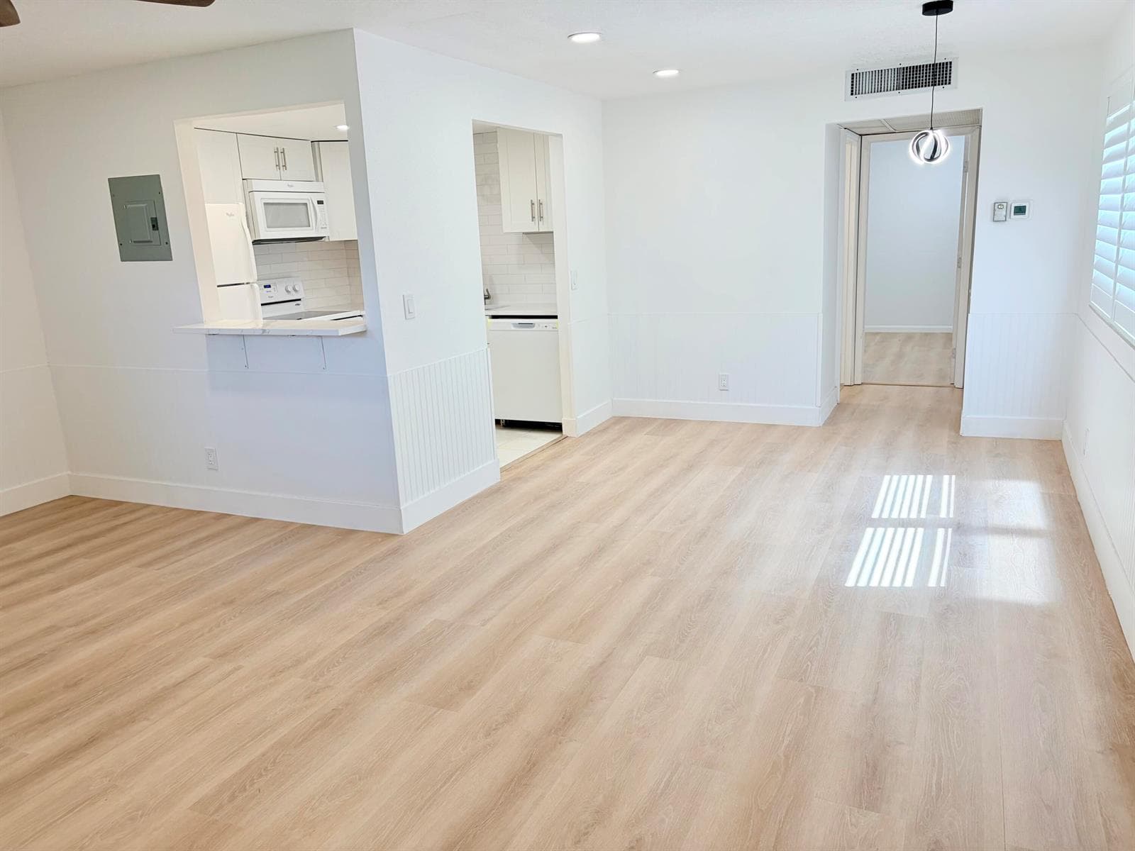 251 Flanders F, Delray Beach, FL 33484 photo 3