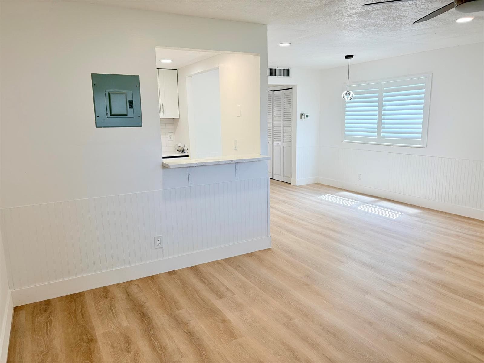 251 Flanders F, Delray Beach, FL 33484 photo 4