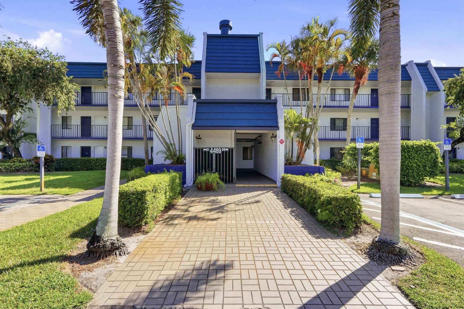 4489 Luxemburg Court # 202, Lake Worth, FL 33467 photo 4