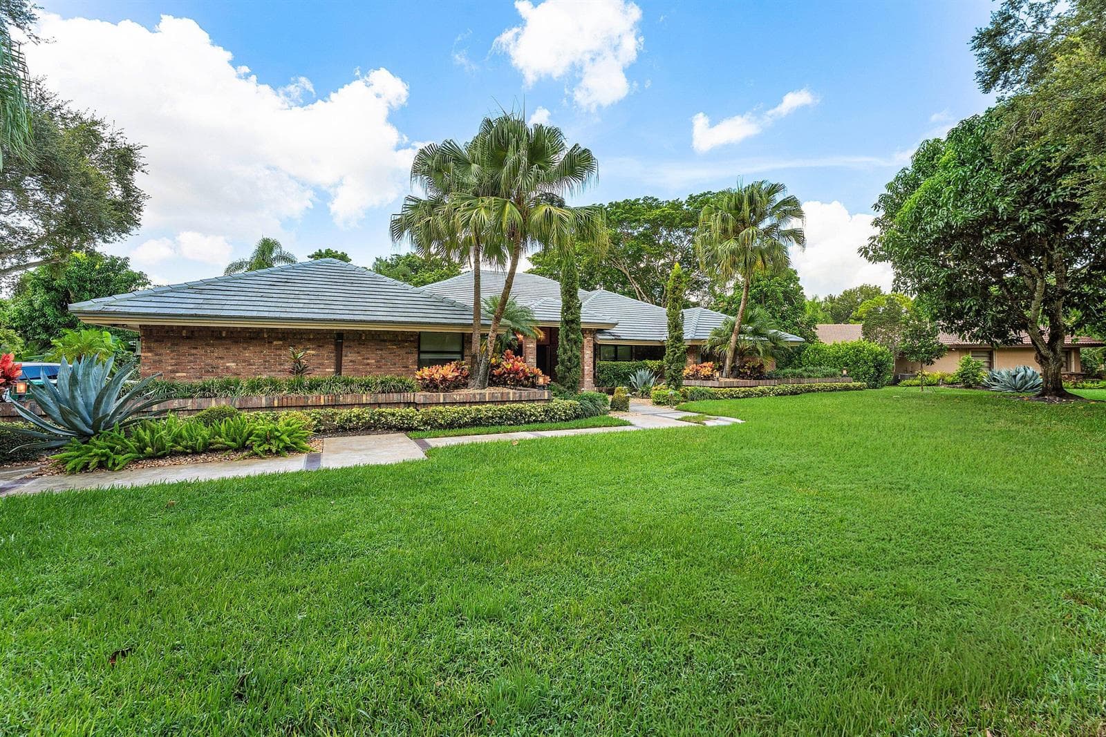 6911 ANNAPOLIS Court, Parkland, FL 33067 photo 4