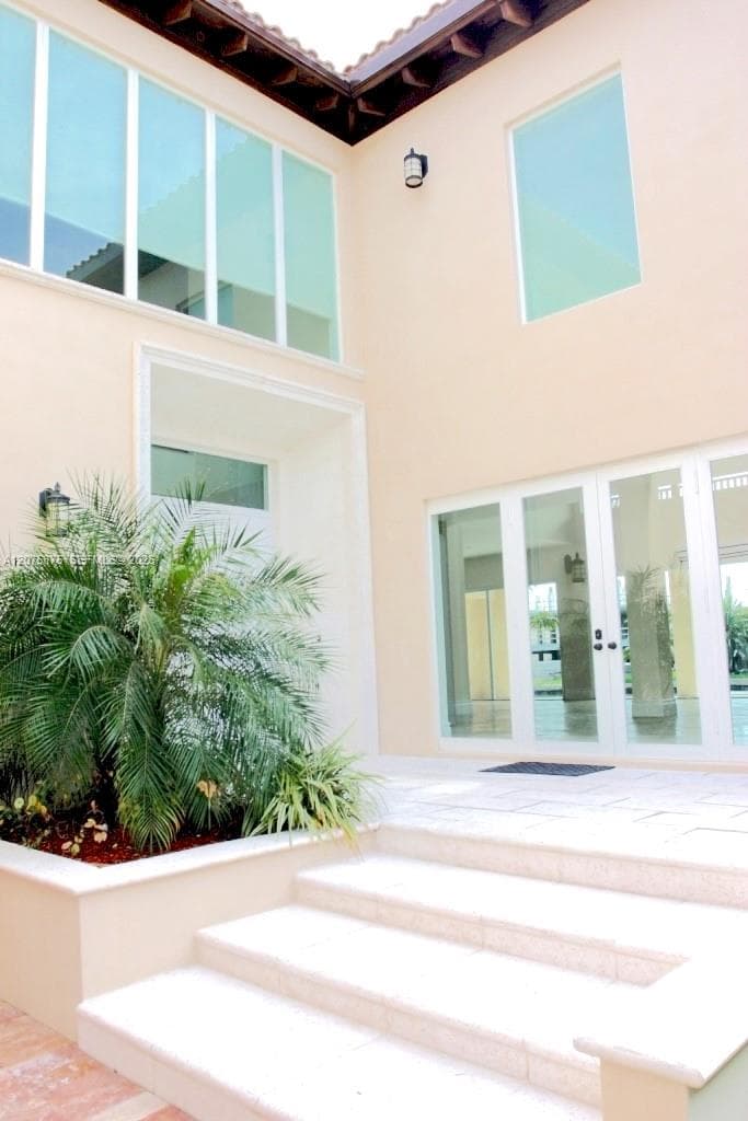 1420 W 21st St, Miami Beach, FL 33140 photo 2