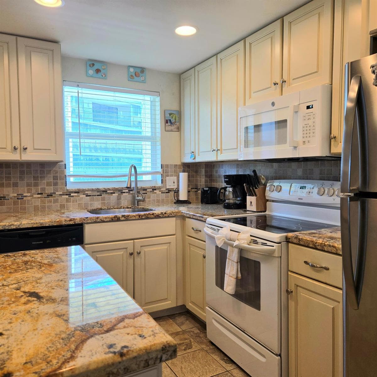 1161 Hillsboro Mile # 506, Hillsboro Beach, FL 33062 photo 4