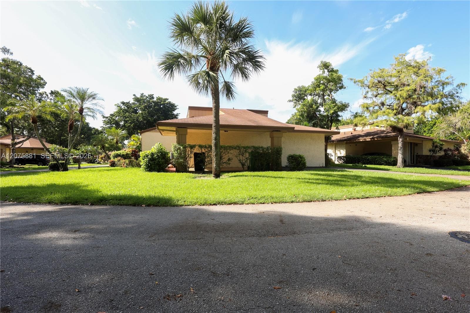 8050 Palmetto Palm Cir # 55, Tamarac, FL 33321 photo 2
