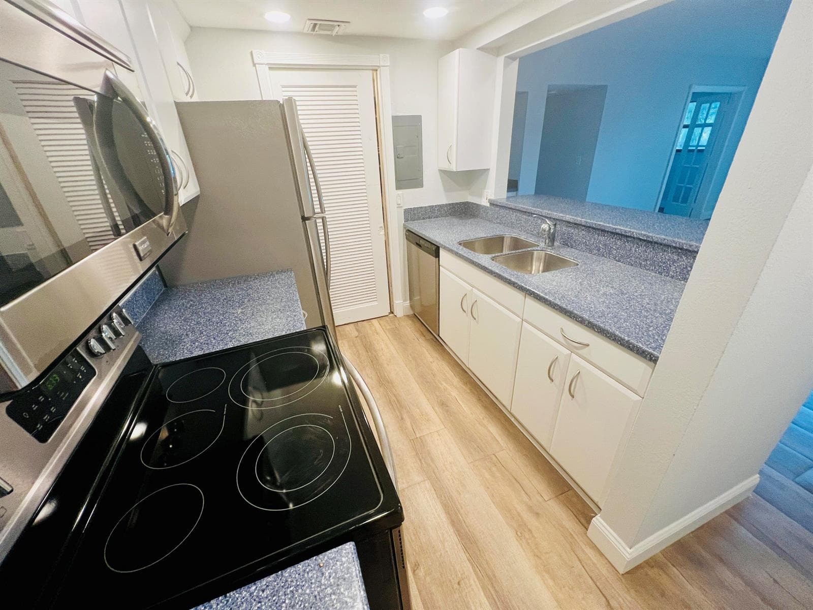 1000 River Reach Drive # 320, Fort Lauderdale, FL 33315 photo 4