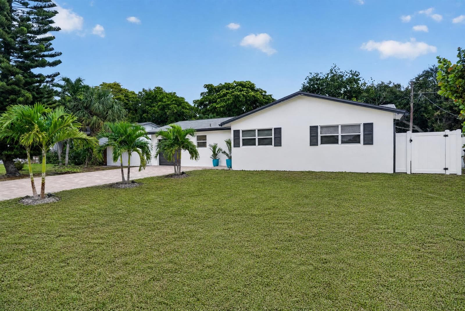 2521 Jaeger Drive, Delray Beach, FL 33444 photo 3