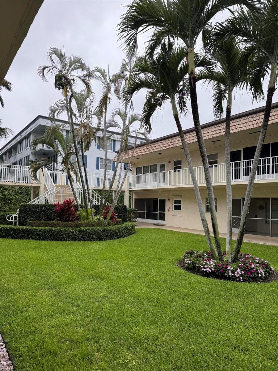 632 Snug Harbor Drive # D6, Boynton Beach, FL 33435 photo 2