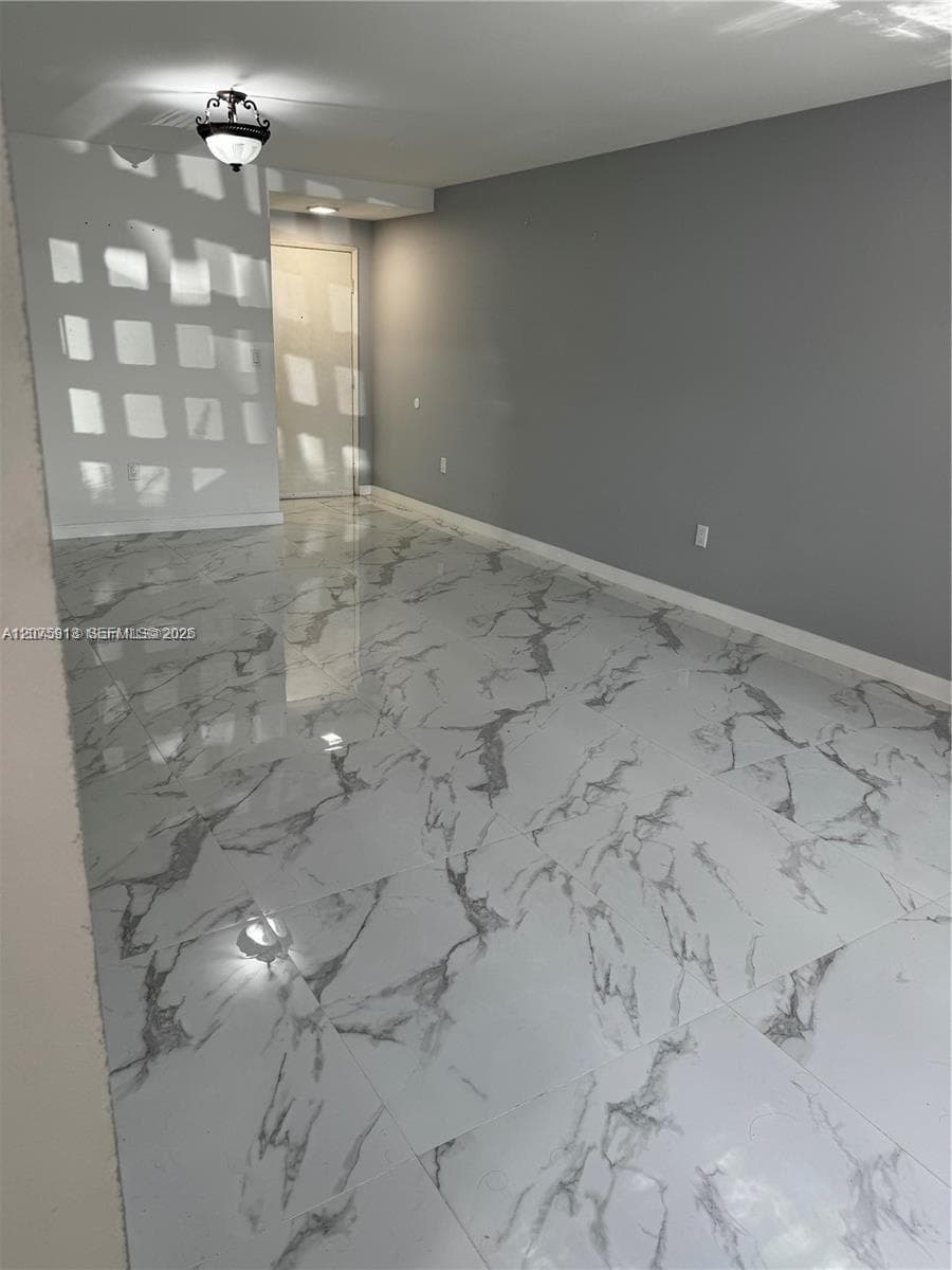 10257 NW 9th St Cir # 102-10, Miami, FL 33172 photo 3