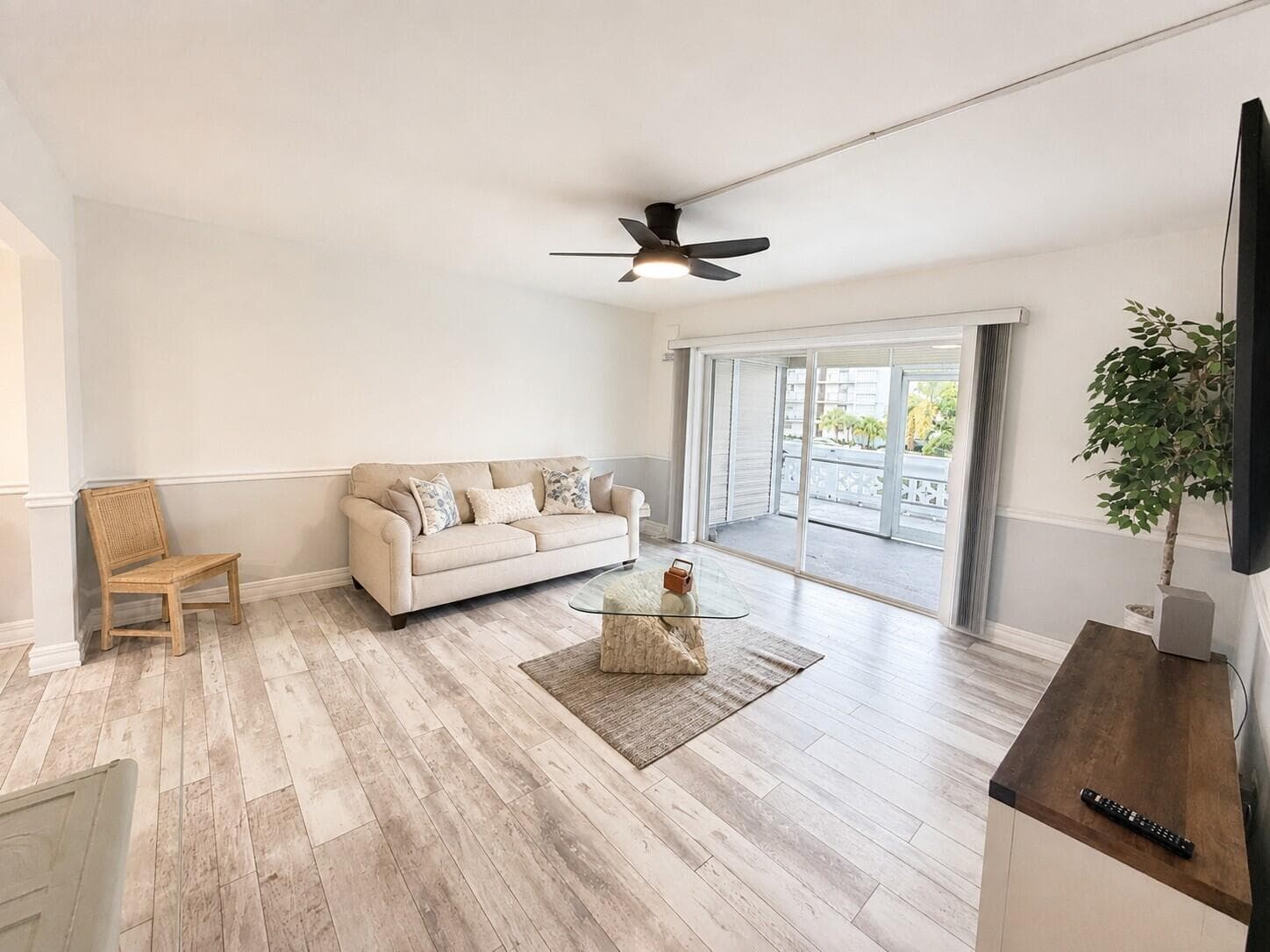 209 SE 6th Street # 11, Boynton Beach, FL 33435 photo 3