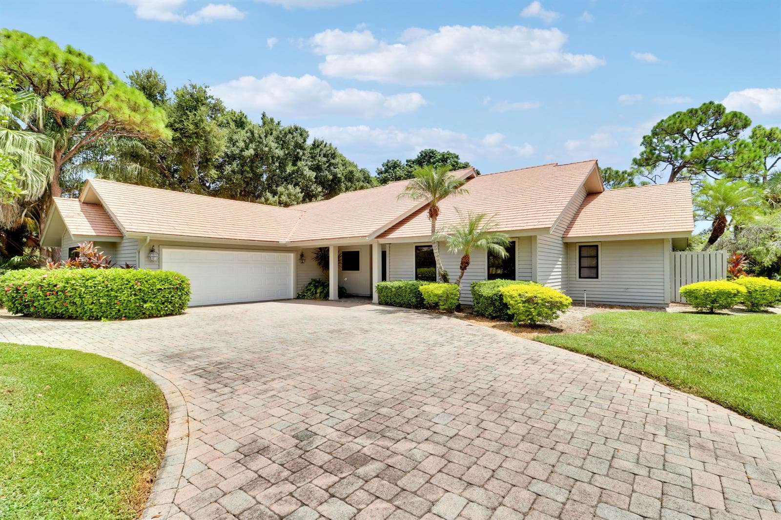 6245 SE Mariner Sands Drive, Stuart, FL 34997 photo 2