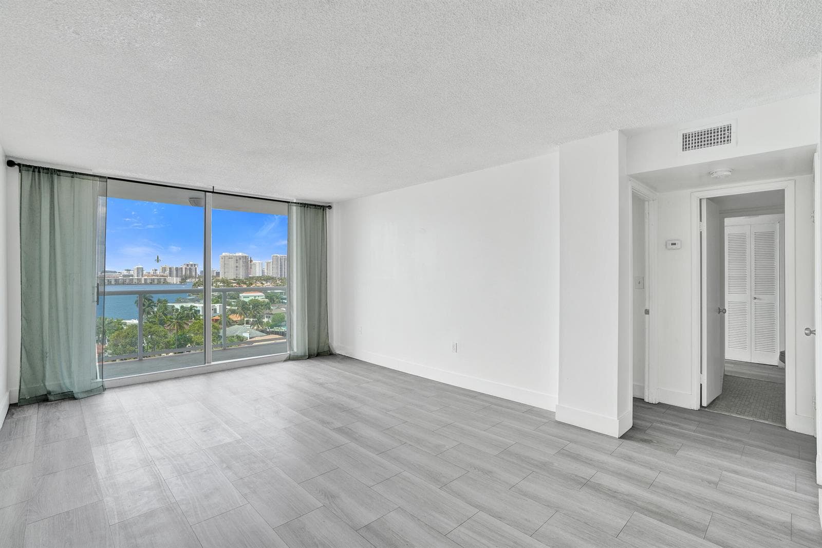 2841 NE 163rd Street # 1111, North Miami Beach, FL 33160 photo 5