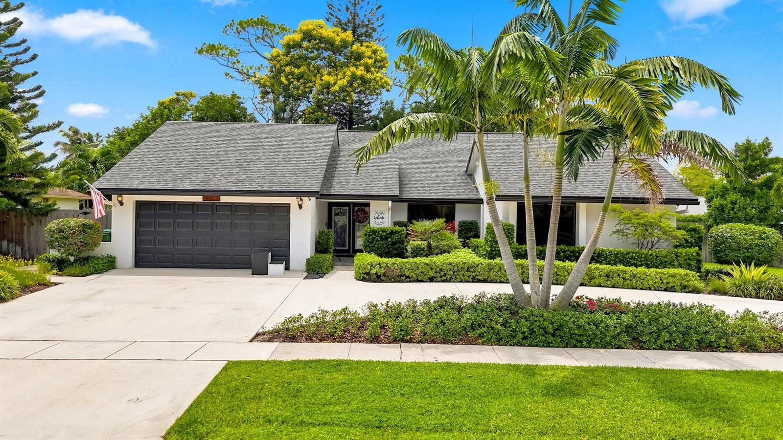 13972 Ishnala Circle, Wellington, FL 33414