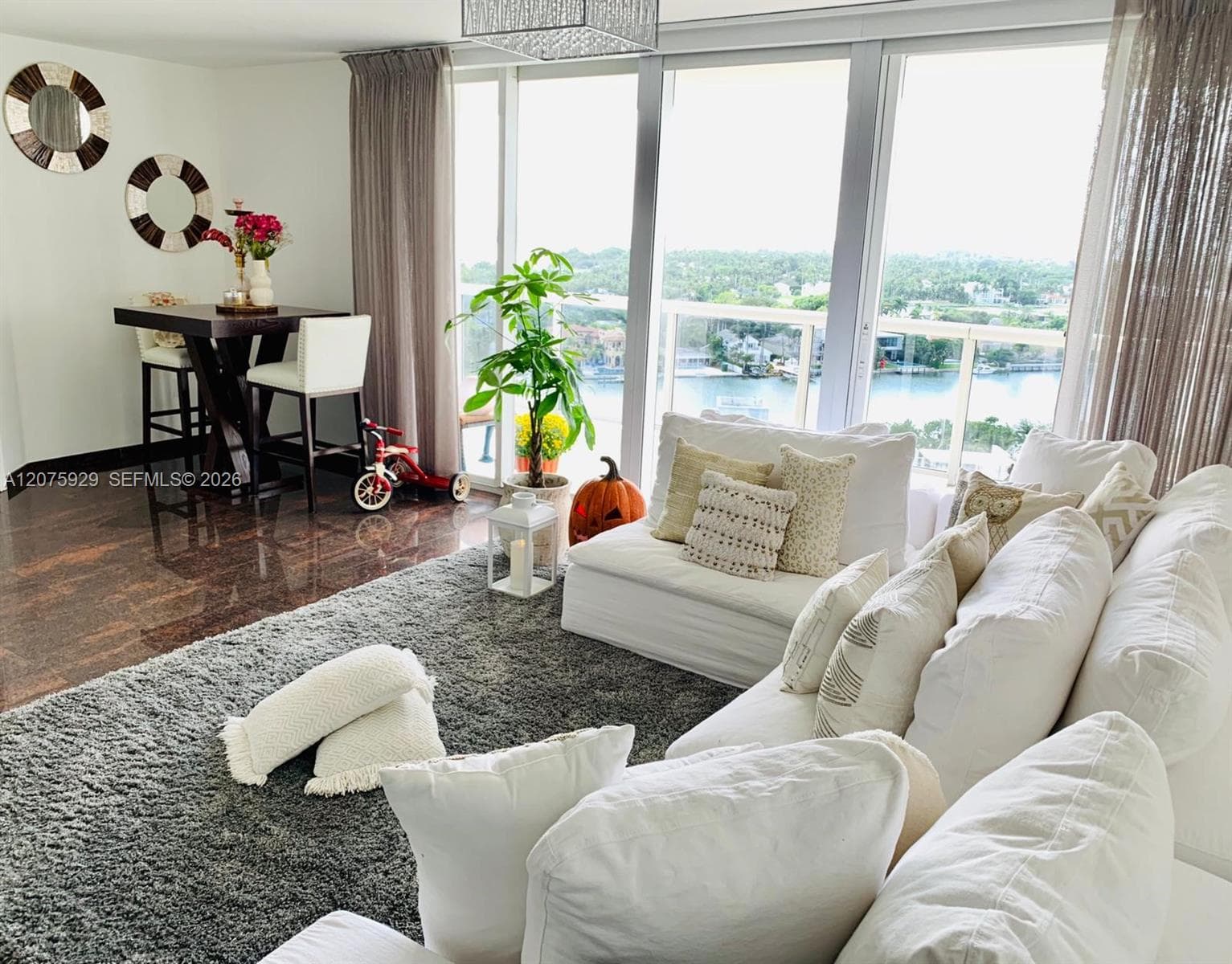 6301 Collins Ave # 1606, Miami Beach, FL 33141 photo 2