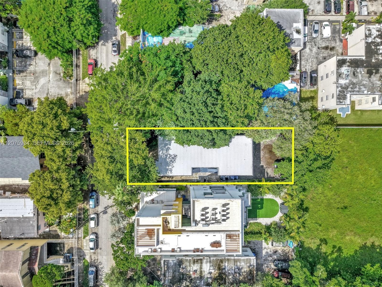 641 NW 2nd St, Miami, FL 33128 photo 3