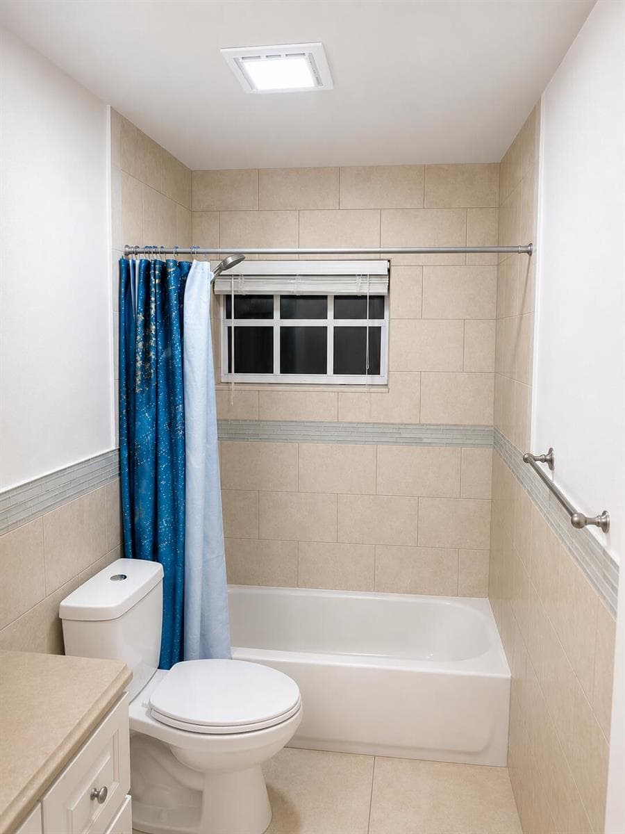 330 W 22ND Court, Riviera Beach, FL 33404 photo 5