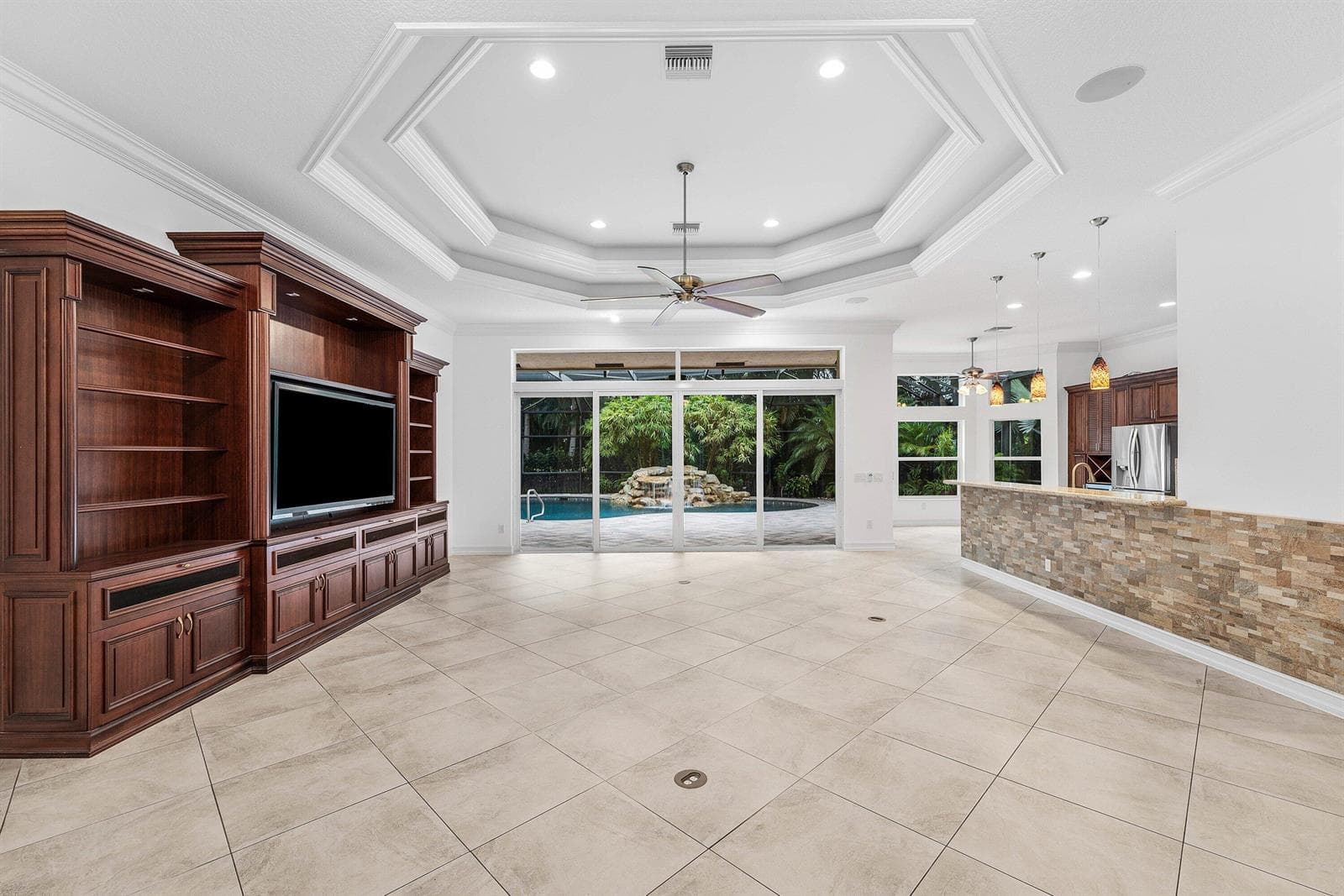 10582 Whitewind Circle, Boynton Beach, FL 33473 photo 4