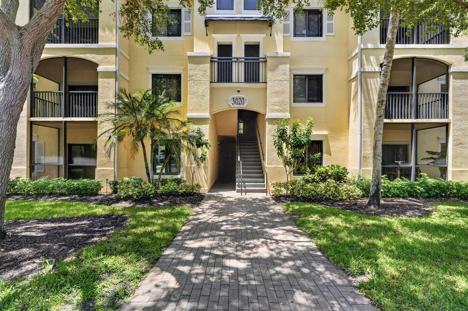 3020 Alcazar Place # 308, Palm Beach Gardens, FL 33410