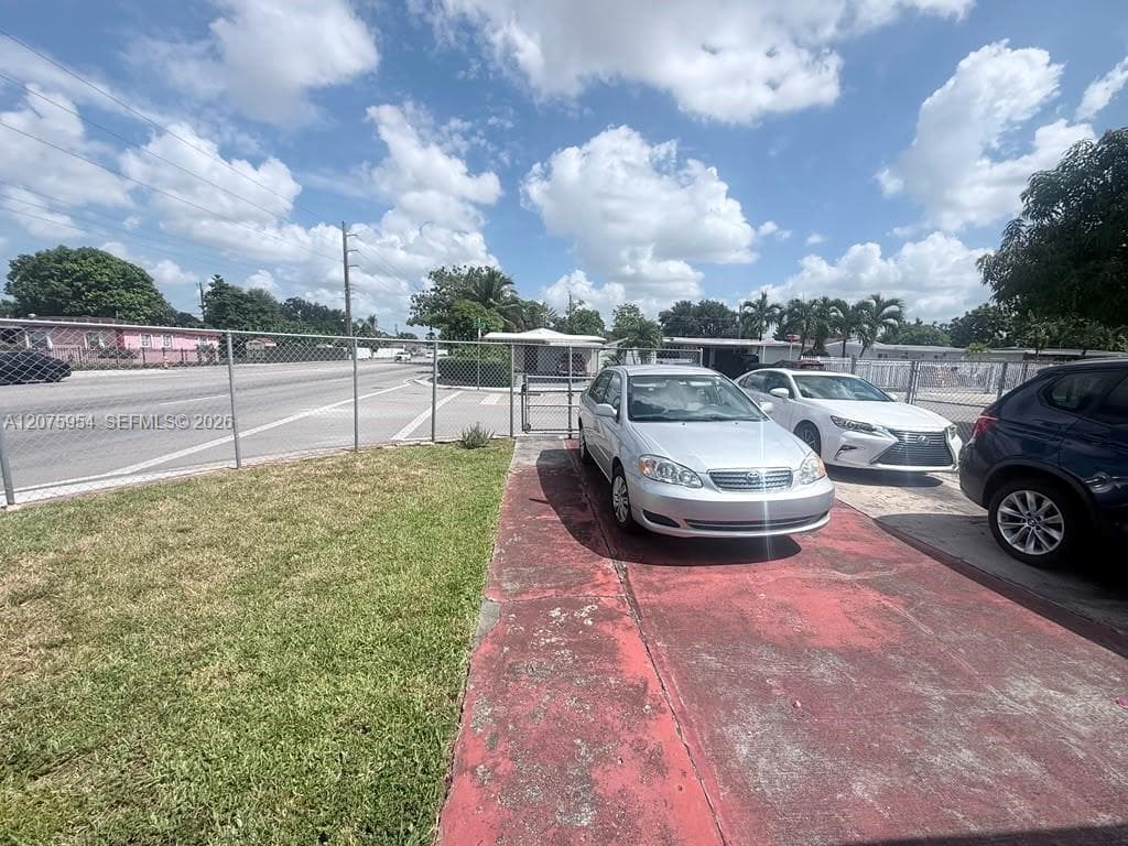 3190 NW 97th St, Miami, FL 33147 photo 4