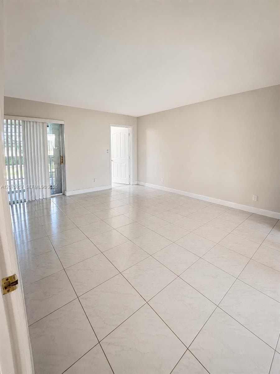 3591 Inverrary Dr # 104, Lauderhill, FL 33319 photo 3