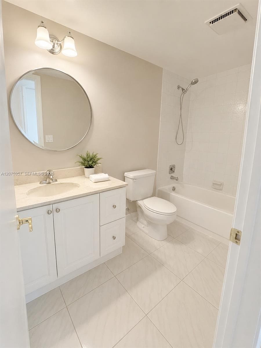 3591 Inverrary Dr # 104, Lauderhill, FL 33319 photo 4