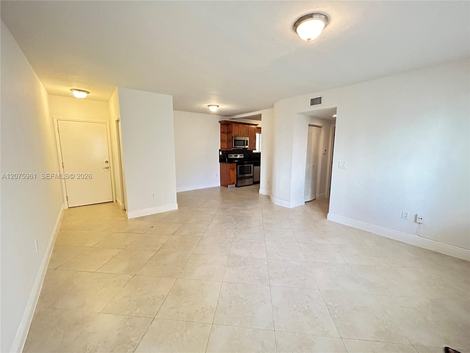 2880 Pine Tree Dr # 3, Miami Beach, FL 33140 photo 4