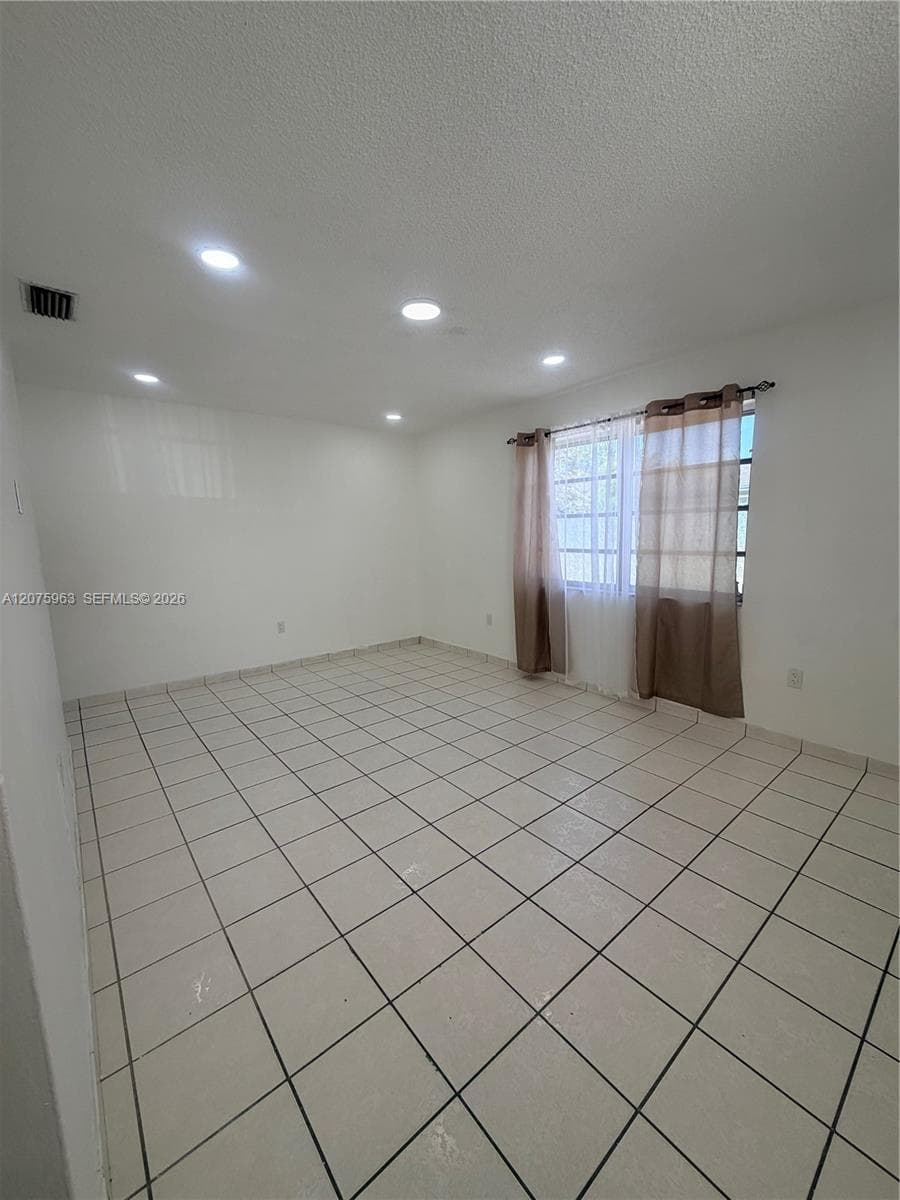 3821 SW 89th Ct # Front, Miami, FL 33165 photo 3