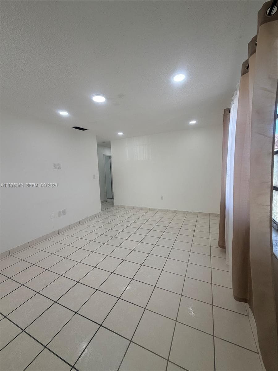 3821 SW 89th Ct # Front, Miami, FL 33165 photo 4