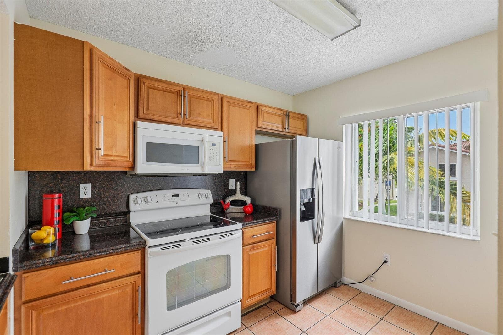 167 RIVIERA Circle, Weston, FL 33326 photo 2