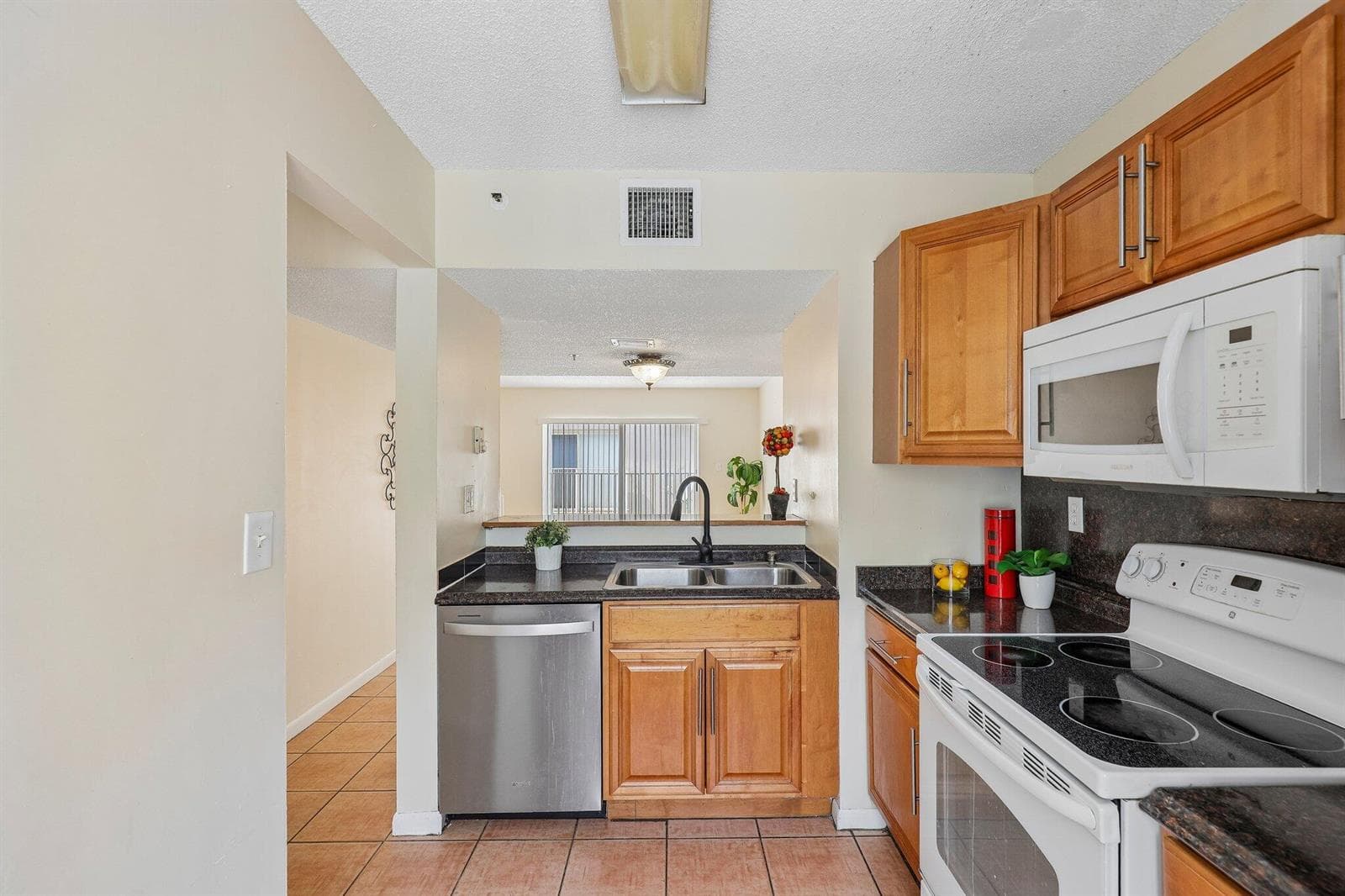 167 RIVIERA Circle, Weston, FL 33326 photo 5