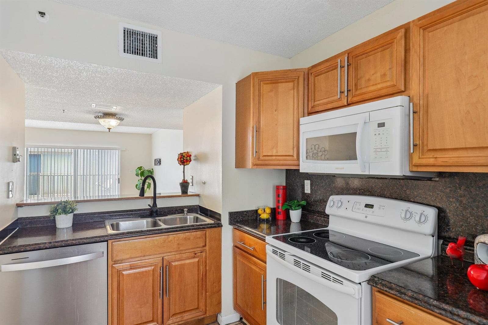 167 RIVIERA Circle, Weston, FL 33326 photo 4