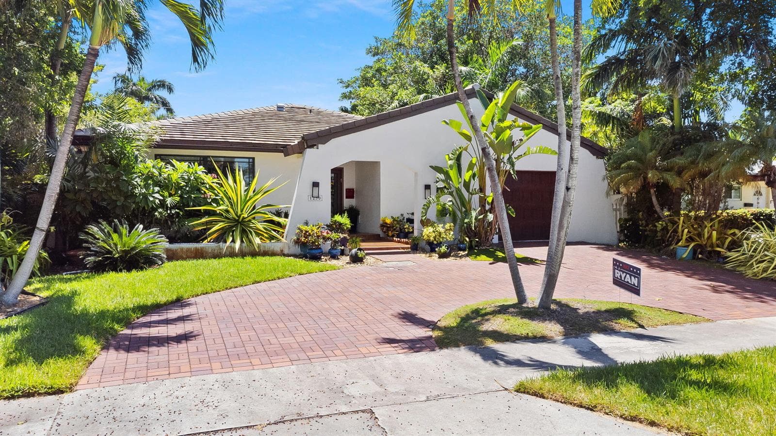 1230 TAYLOR Street, Hollywood, FL 33019 photo 2