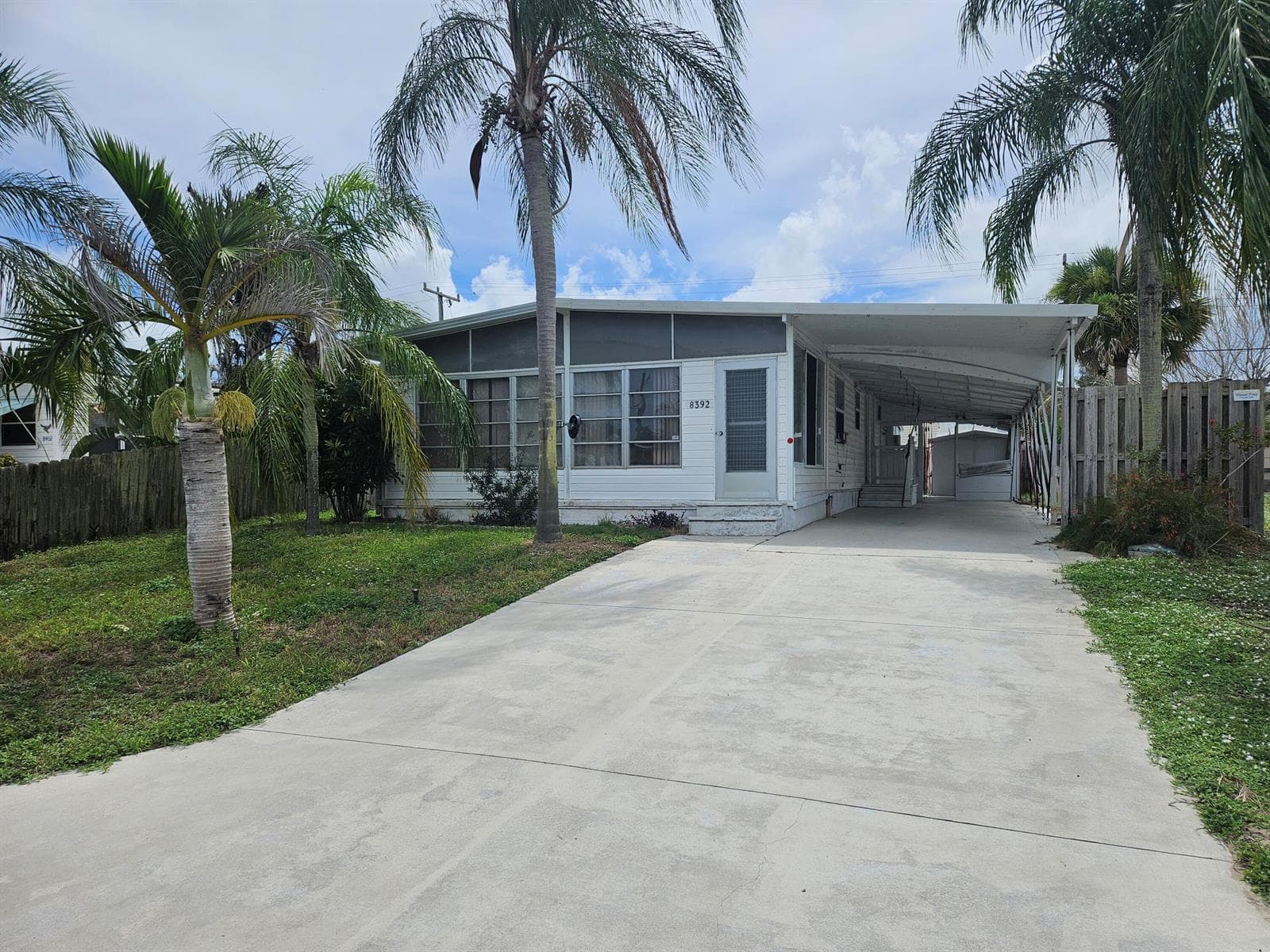 8392 SE Skylark Avenue, Hobe Sound, FL 33455 photo 3