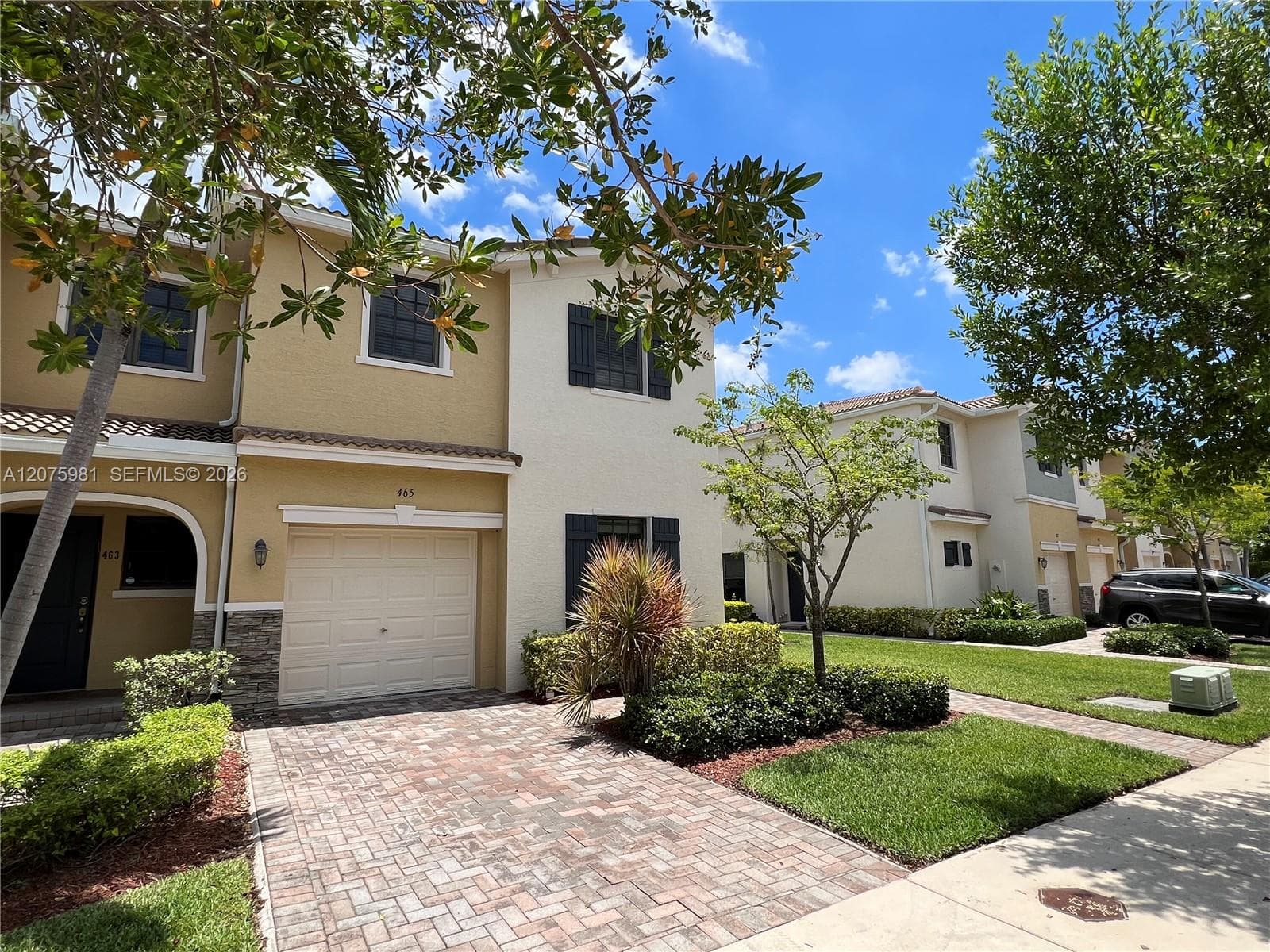 465 NE 194th Ter # 465, Miami, FL 33179 photo 2